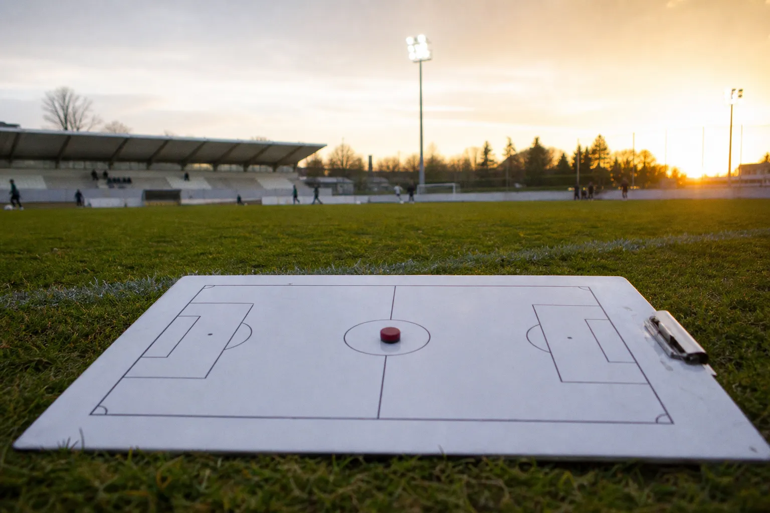 Latéral inversé : la révolution tactique d'un coach de National