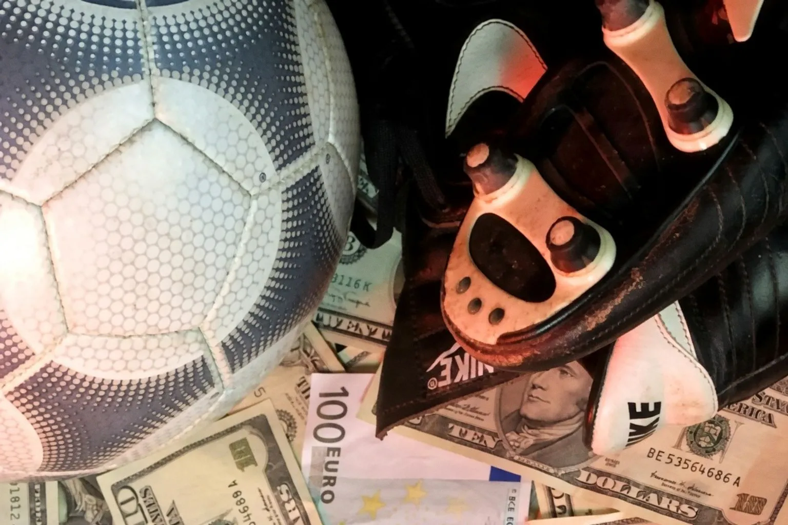 Mercato : les cinq dossiers brûlants qui agitent la Jupiler Pro League ce mardi