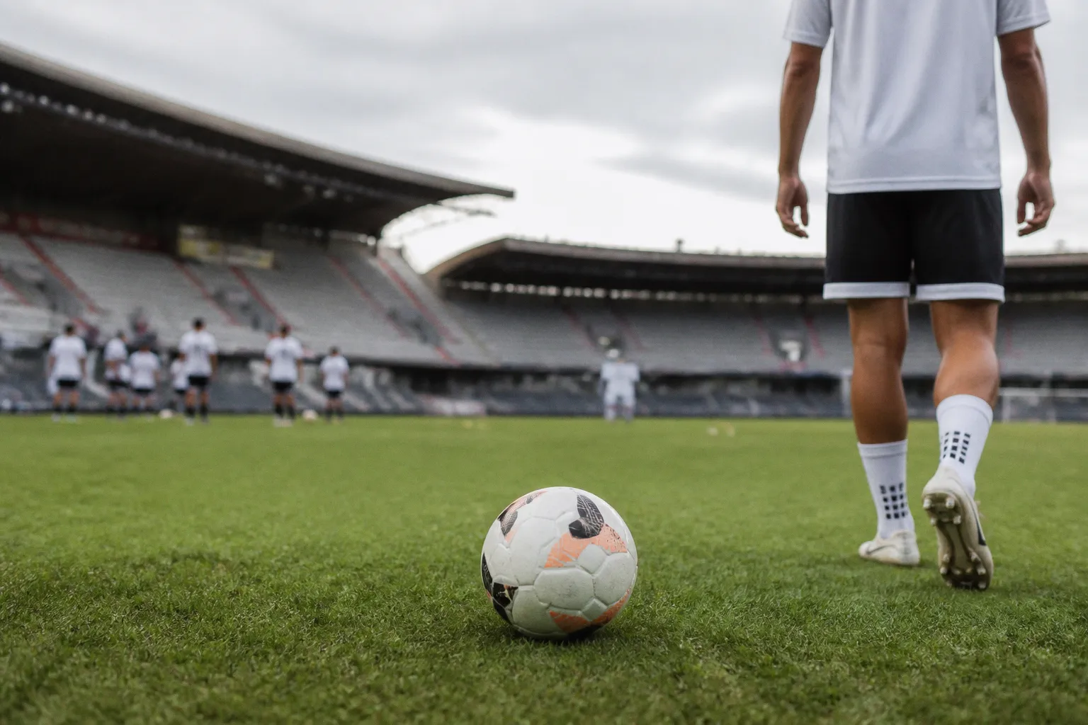 Pré-saison 2026-2027 : le calendrier complet et les enjeux des matchs amicaux de Ligue 1