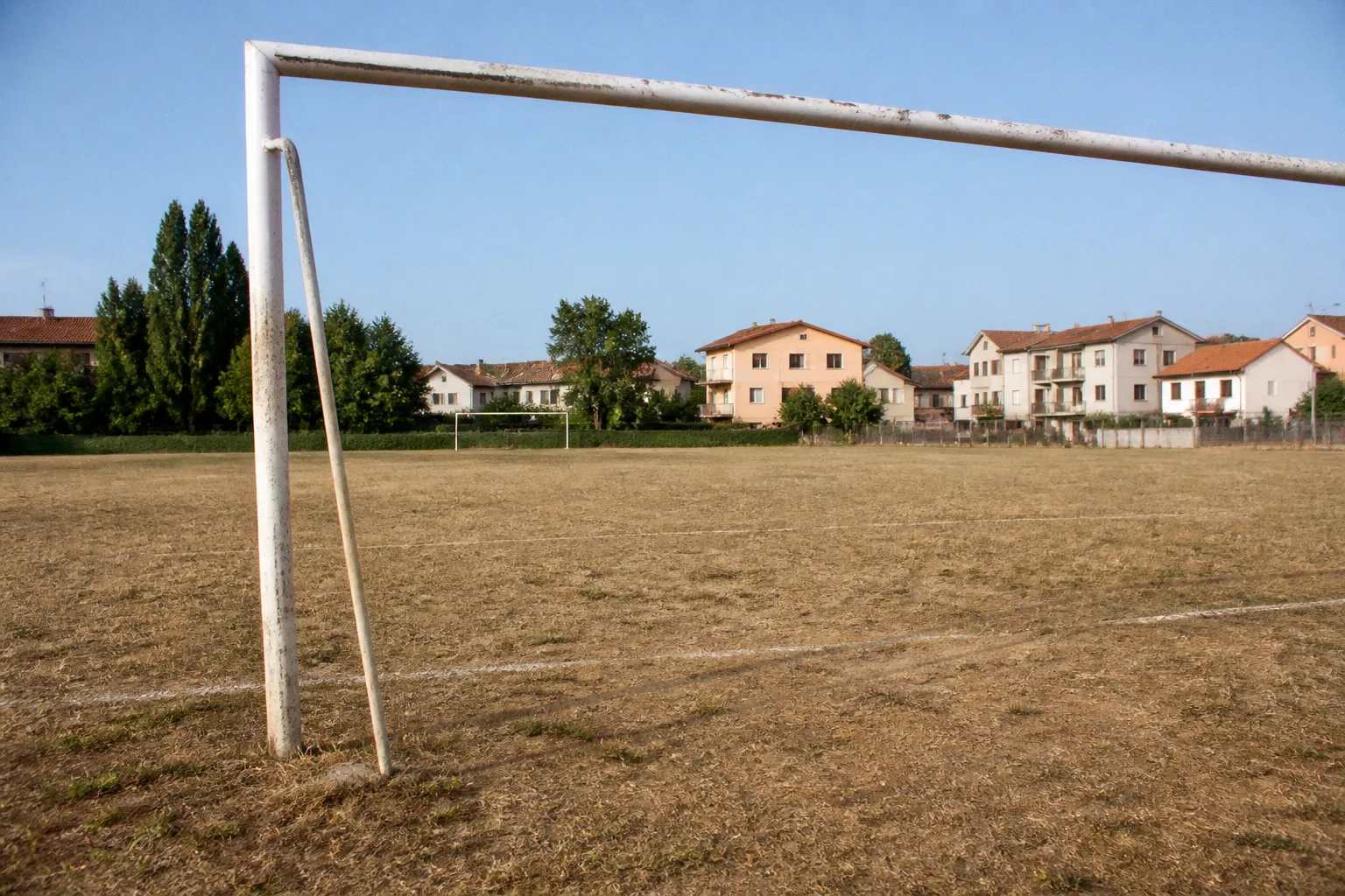 Terrains de football amateurs : la sécheresse menace la reprise des clubs